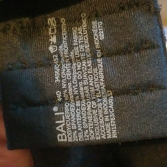 Bali One Smooth U Underwire Bra Full Coverage Smoothing Tshirt Bra NWT 44D - Picture 6 of 8